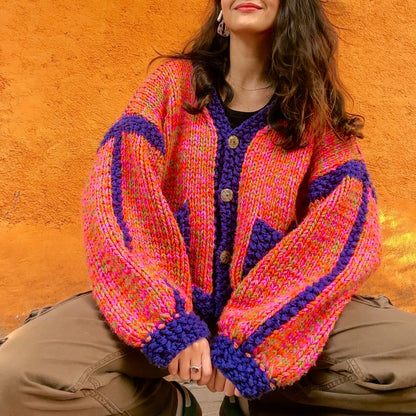 Oferta: 2 patrones con guías de colores y video clases (Pocket Cardigan + Candy Crush)